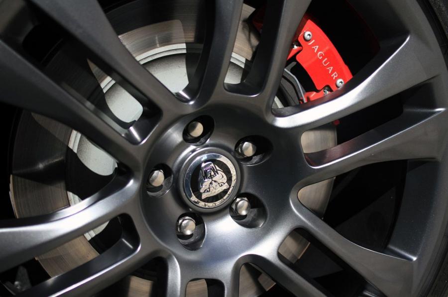  Jaguar XKR-S 2012 года  (фото 76 из 82)